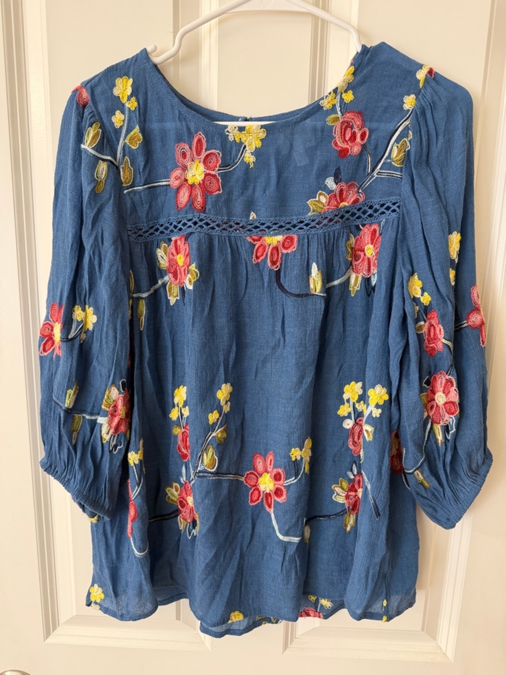 Fig & Flower Embroidered Women’s Peasant Top